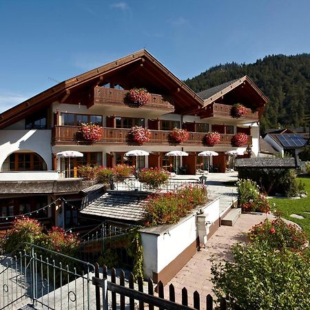 Hotel Schatten การ์มิช-พาร์เทนเคียร์เชน ภายนอก รูปภาพ