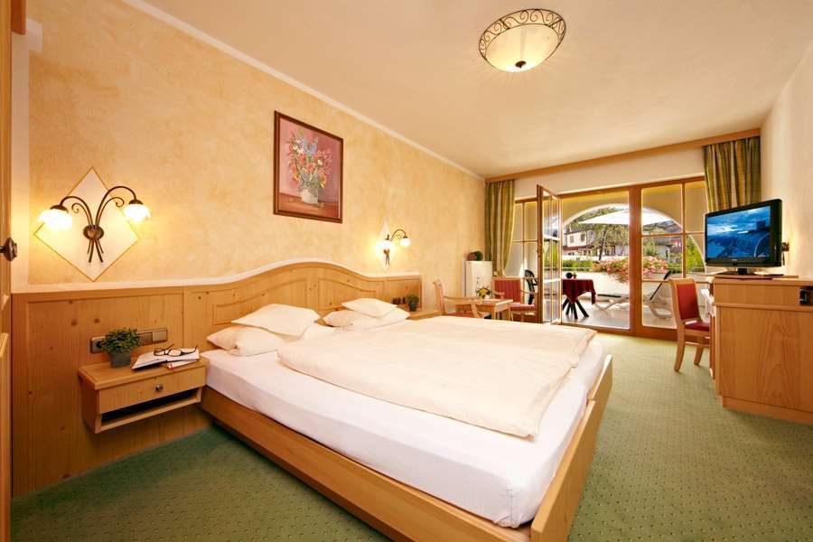 Hotel Schatten การ์มิช-พาร์เทนเคียร์เชน ภายนอก รูปภาพ