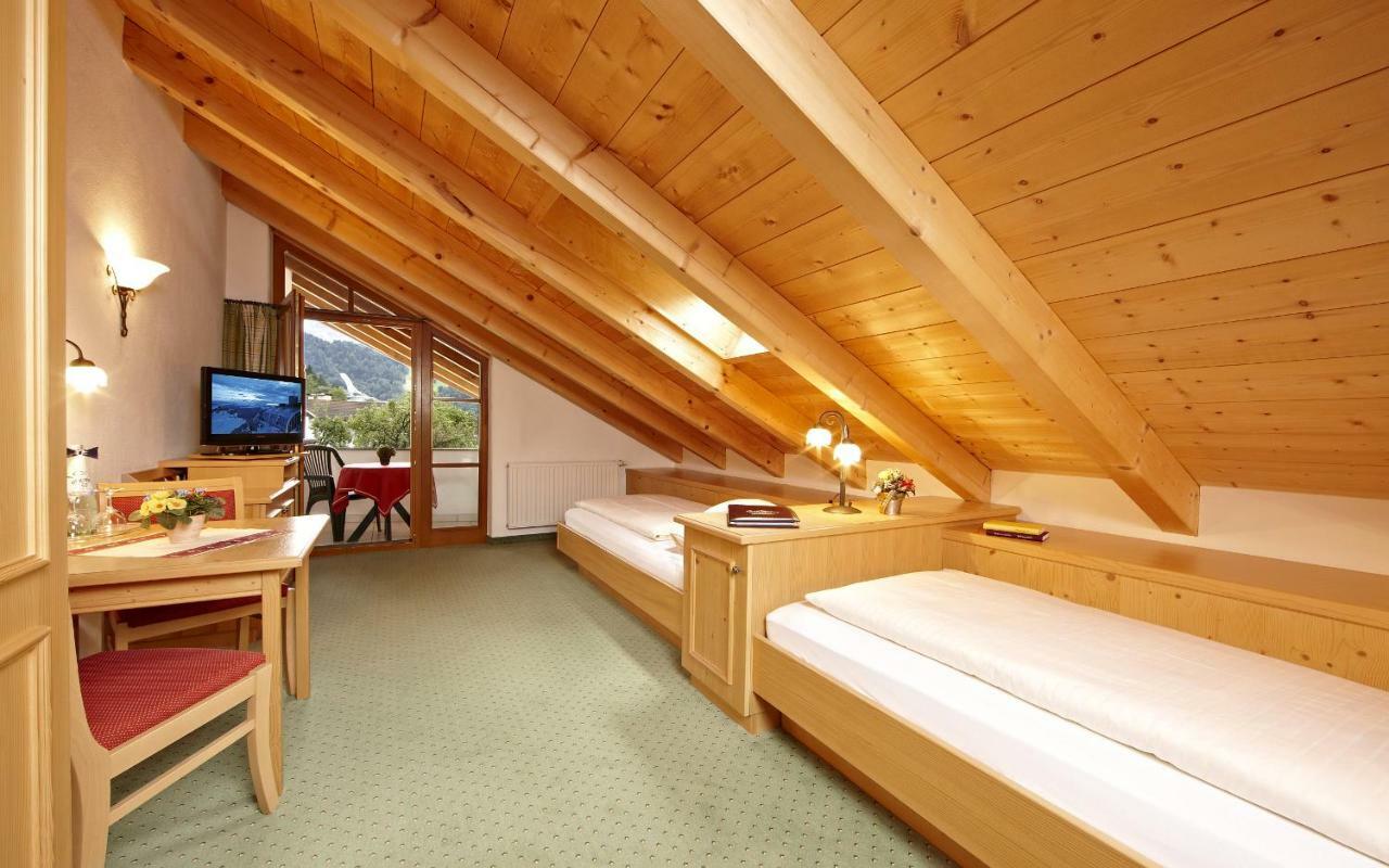 Hotel Schatten การ์มิช-พาร์เทนเคียร์เชน ภายนอก รูปภาพ